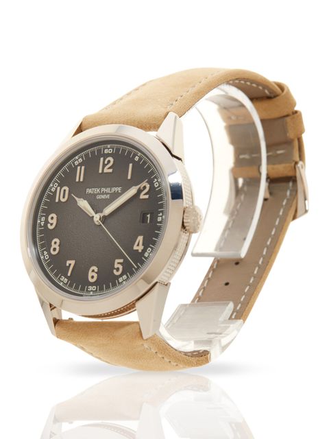 Patek Philippe Calatrava 5226G-001 Image 2